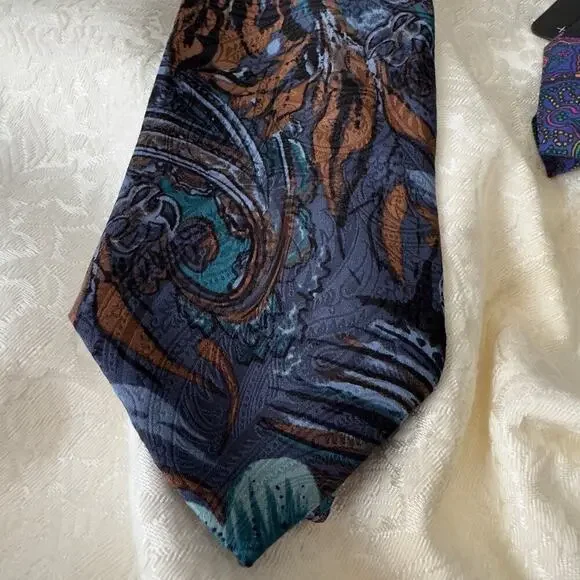 3 Vintage Abstract Purple & Blue Silk Neckties Floral Geometric Men’s Tie Lot - Picture 6 of 12